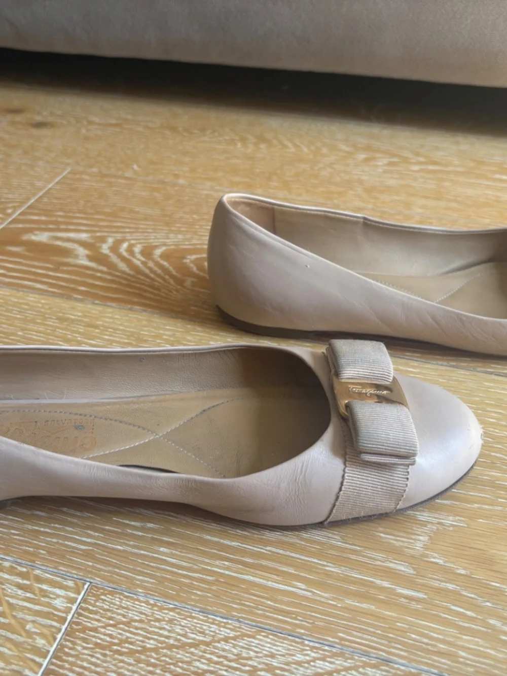 Salvatore Ferragamo Varina Nude/Tan Calf Leather Ballet Flats 37 (US 7) - Picture 8 of 12